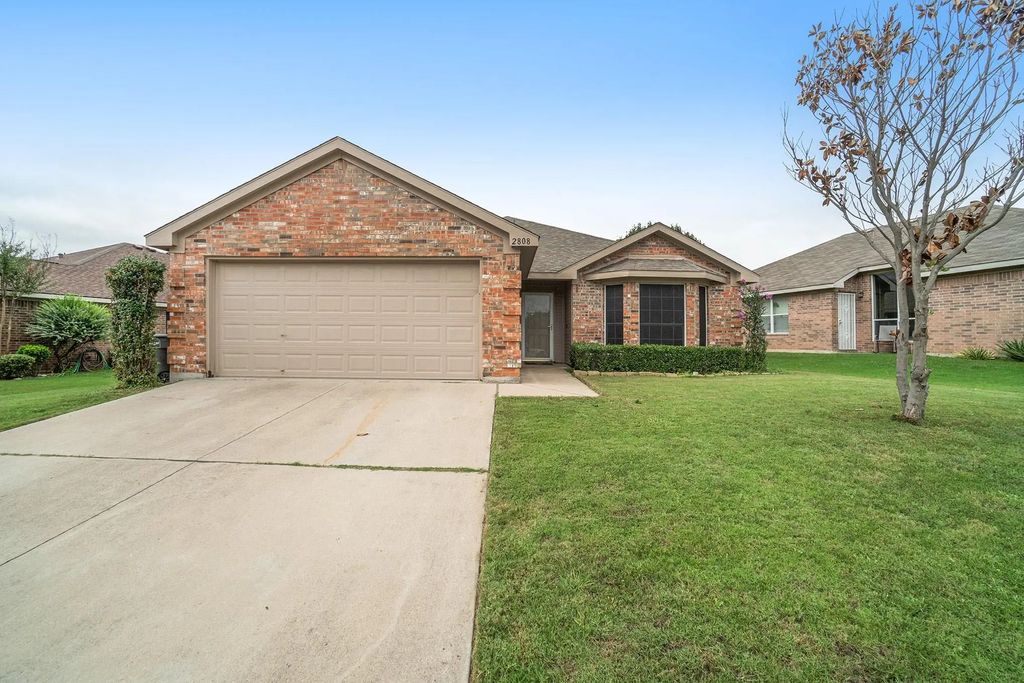 2808 Wakecrest Drive, Fort Worth