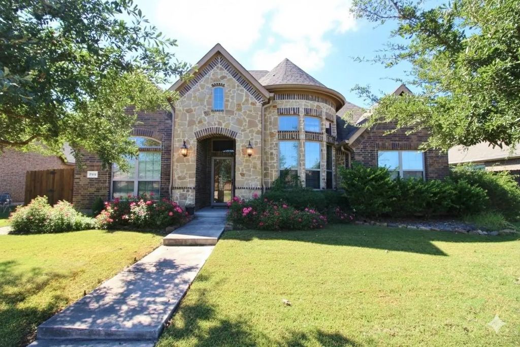 1713 Fair Oaks Lane, Royse City