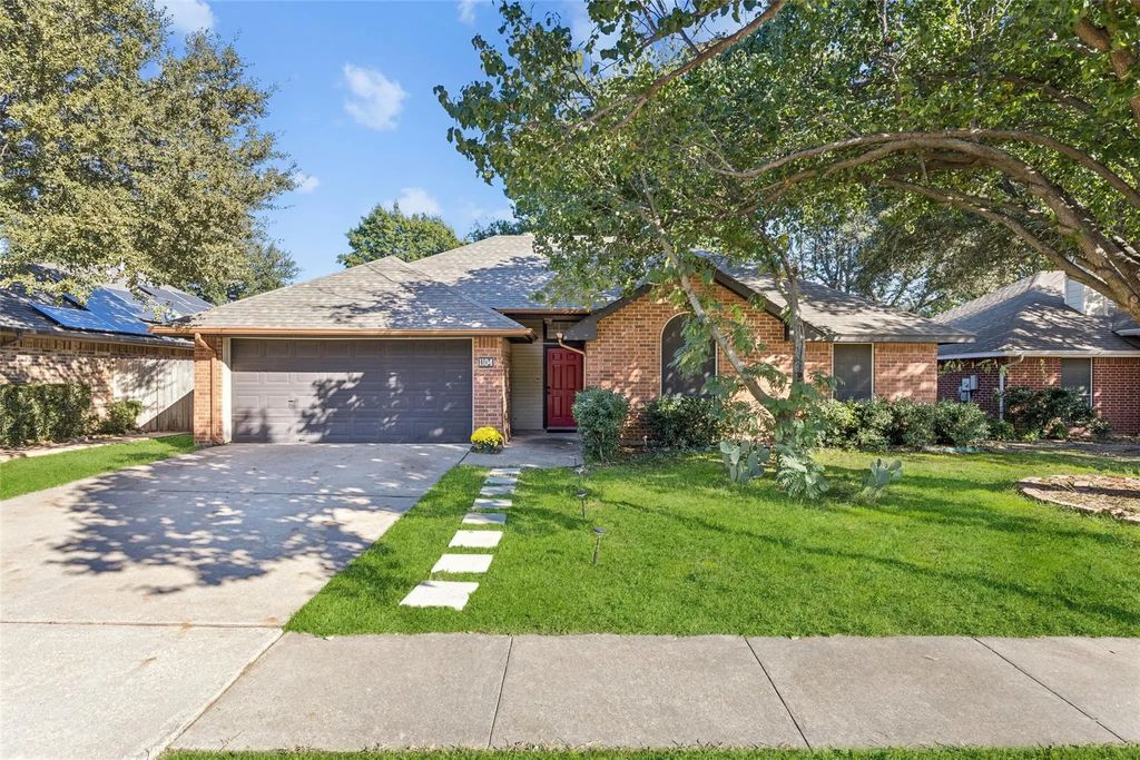 1104 Oak Valley, Denton