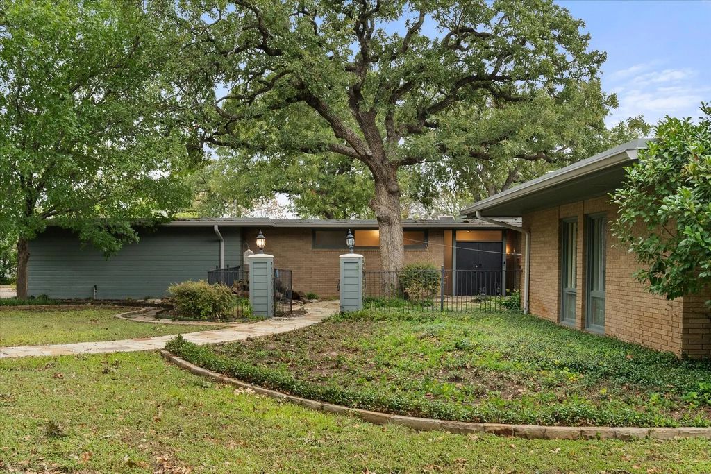 5321 Timberwilde Circle, Fort Worth