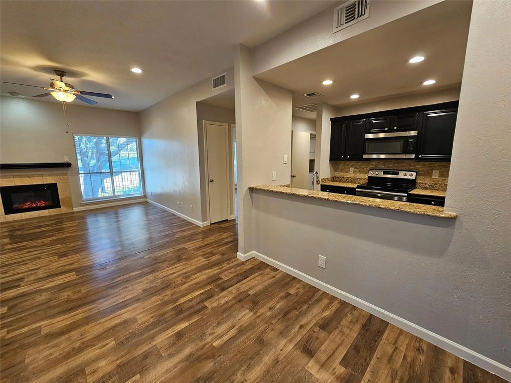 8601 Park Lane 522, Dallas