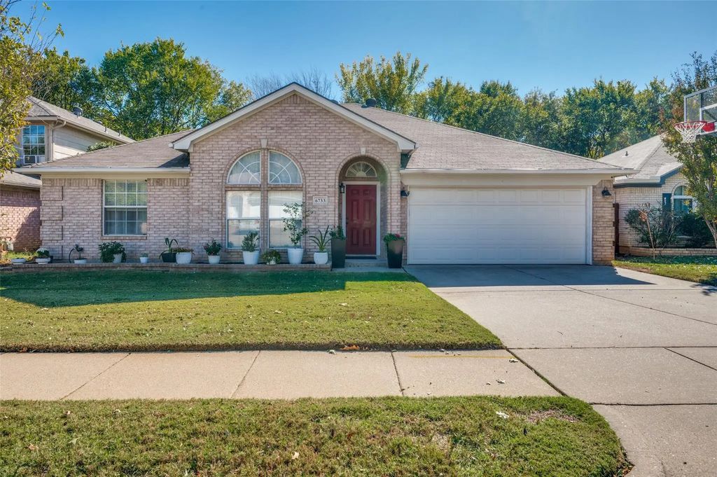 6733 Big Springs Drive, Arlington