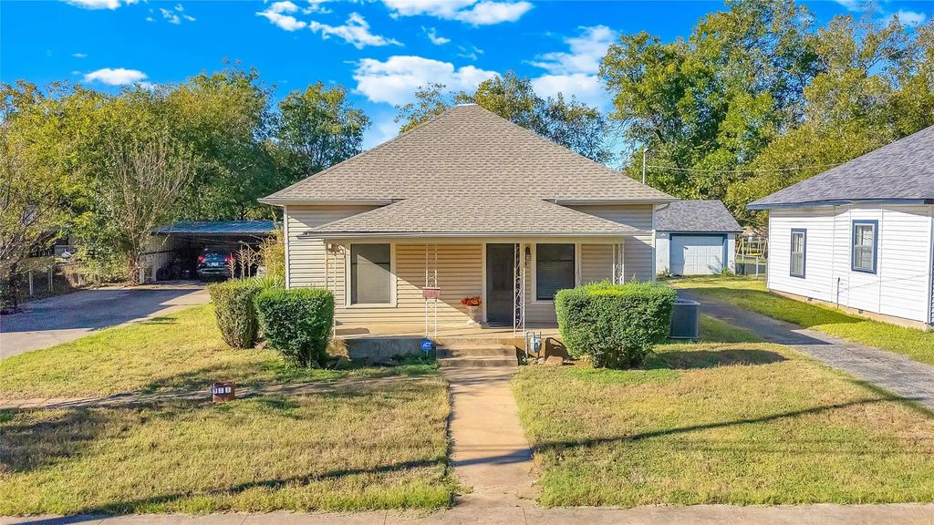 311 N Pendell Avenue, Cleburne
