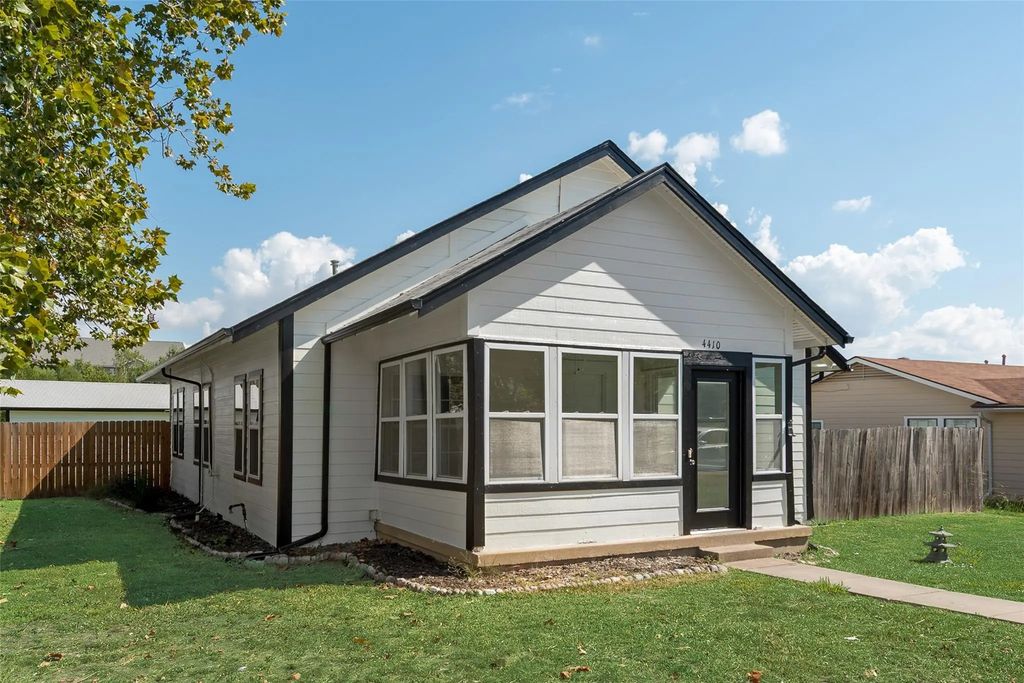 4410 Commerce Street, Rowlett