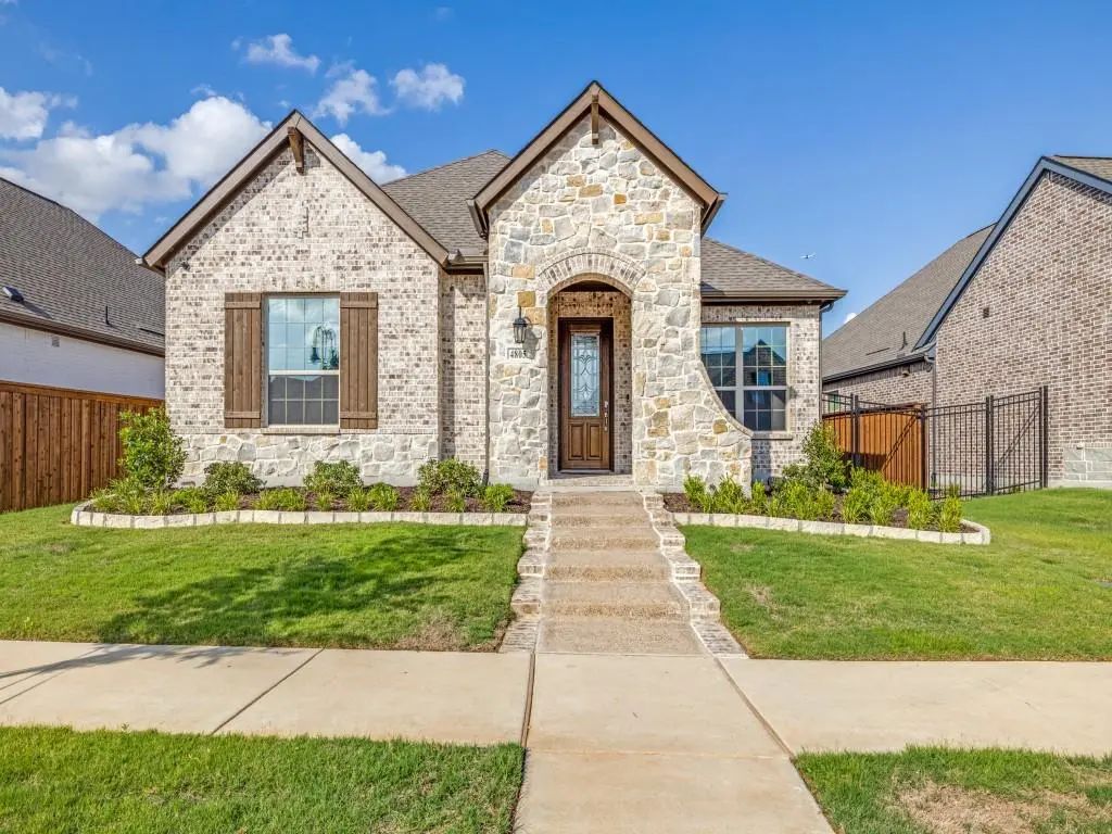 4805 Blackhawk Green Court, Arlington