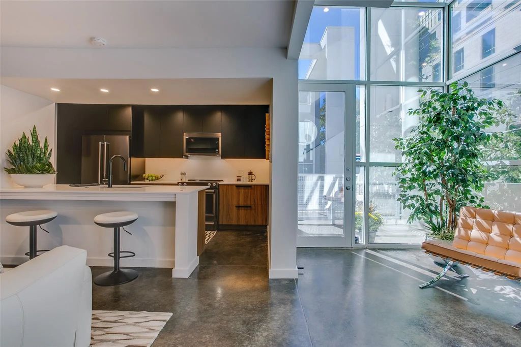 4214 Buena Vista Street 9, Dallas