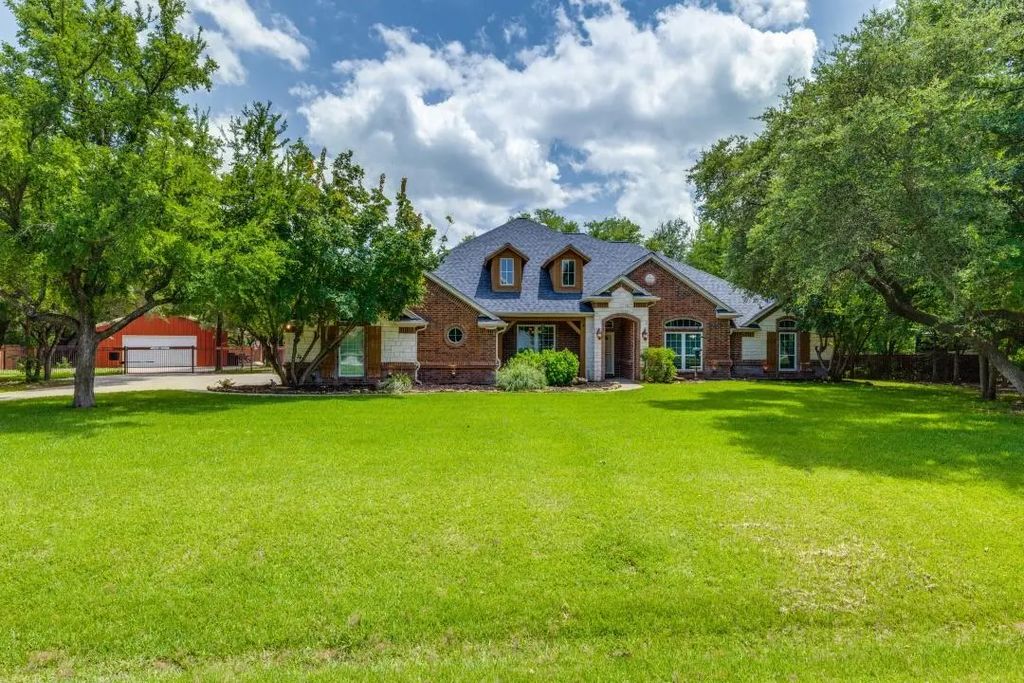 3009 Bald Eagle Court, Fort Worth