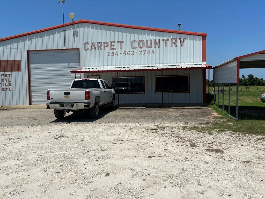1784 W Highway 84 Highway, Mexia