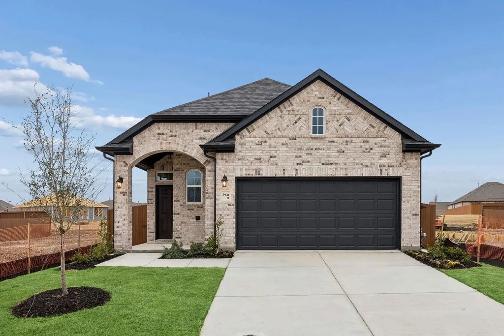 3941 Lakefield Drive, Heartland