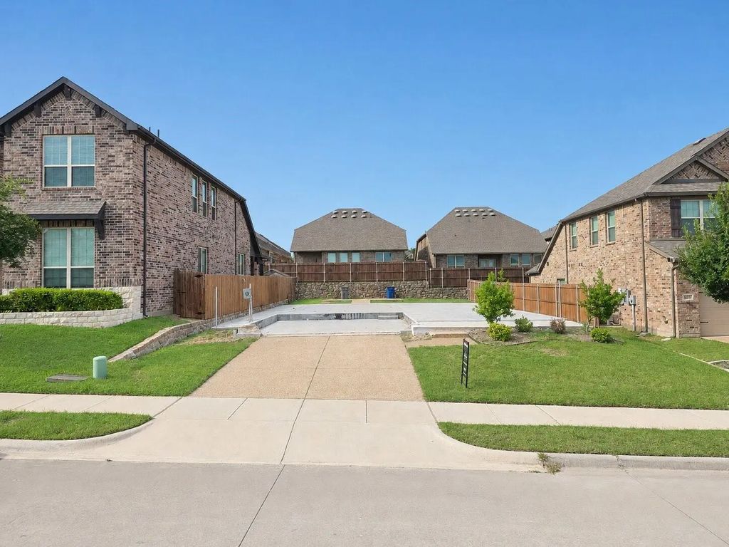 316 Miramar Avenue, Melissa