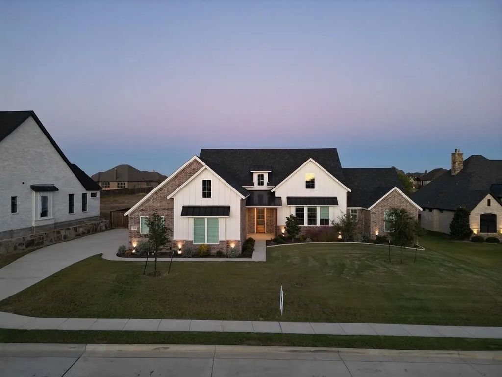 2020 Vanderbilt Drive, Weatherford