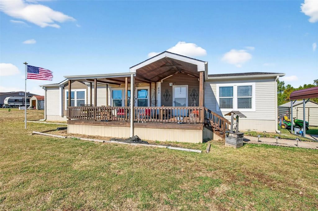 405 Stetson Drive, Southmayd