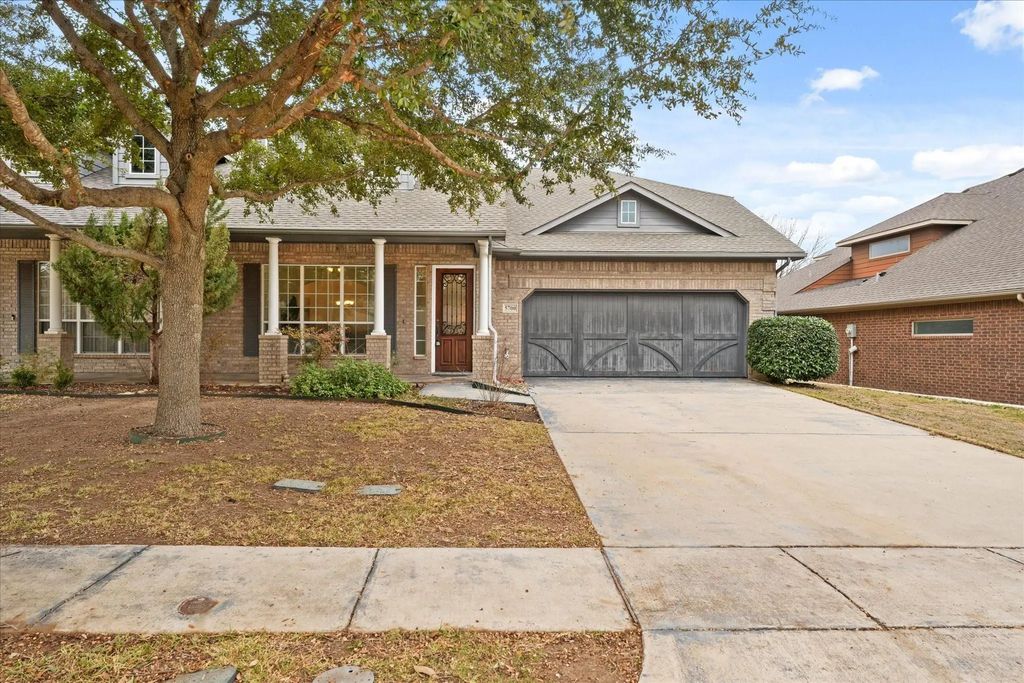 5700 Ridgerock Road, Fort Worth