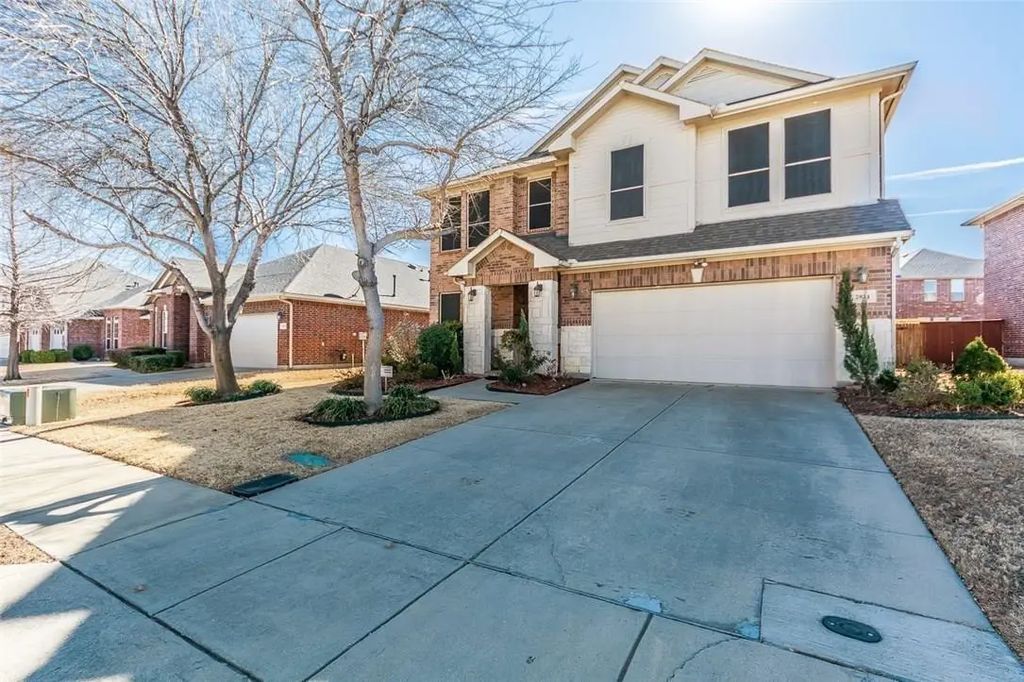 2824 Cameron Bay Drive, Lewisville