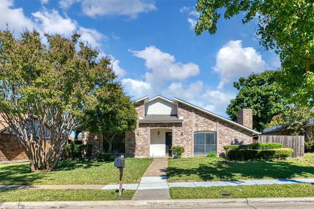 4537 Fremont Ln, Plano
