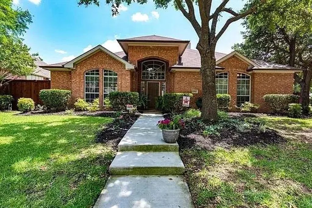 10901 Hermitage Lane, Frisco