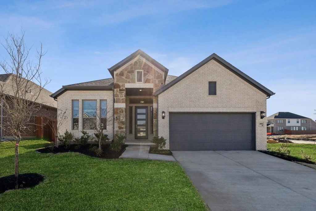 4209 Valley Mills Drive, Heartland