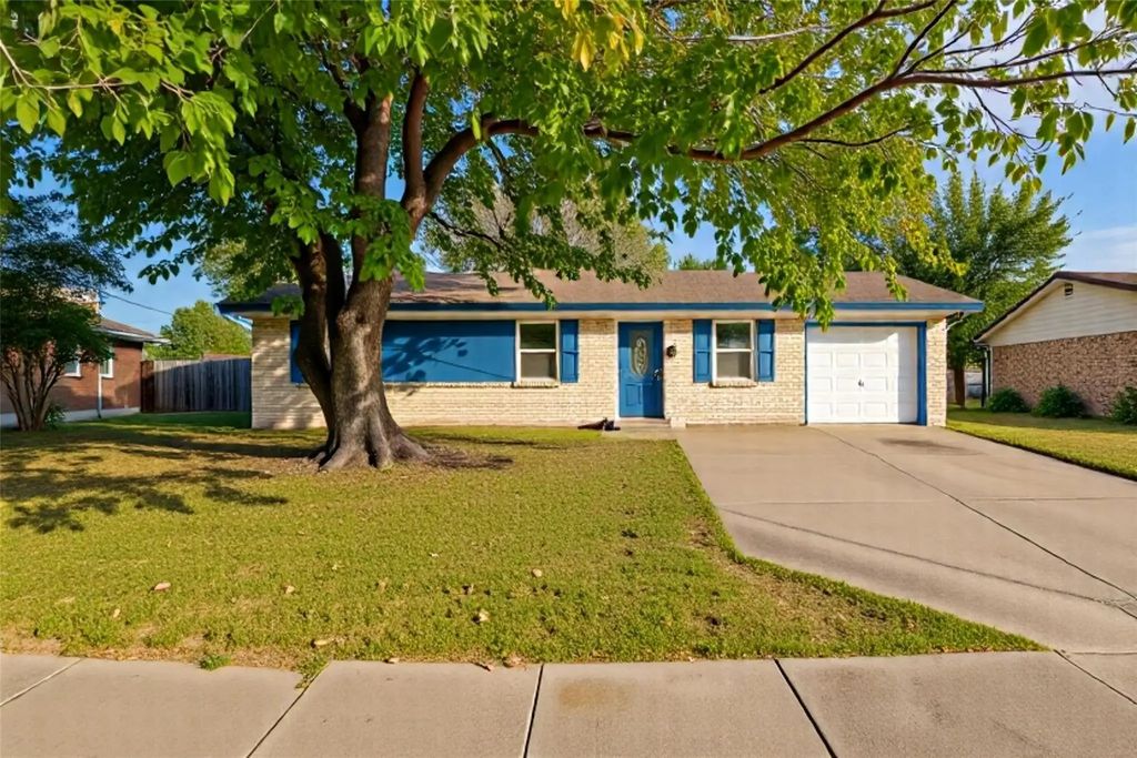 1017 Rutherford, Mesquite