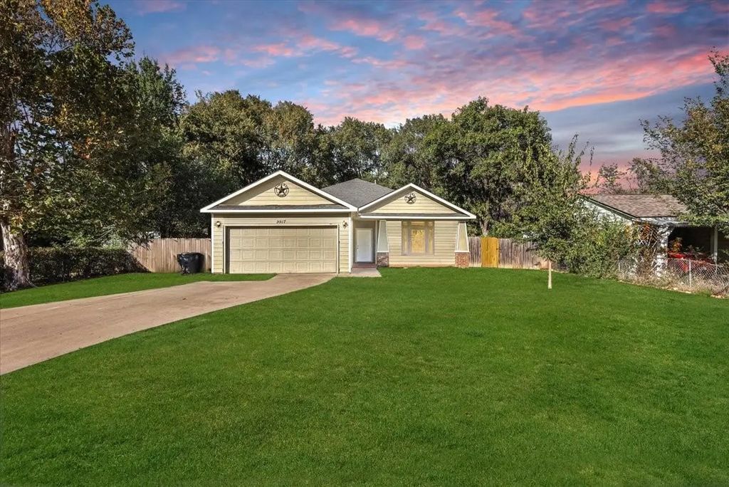 9917 Oakwood Drive, Dallas