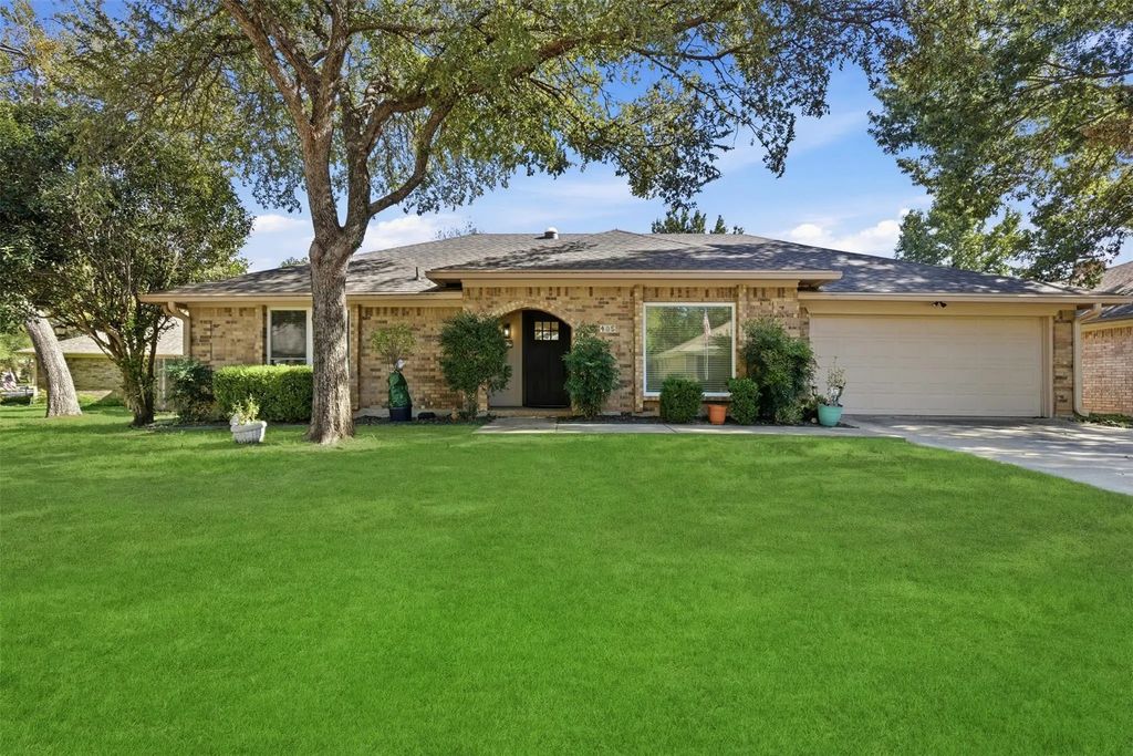 405 Bremen Drive, Hurst