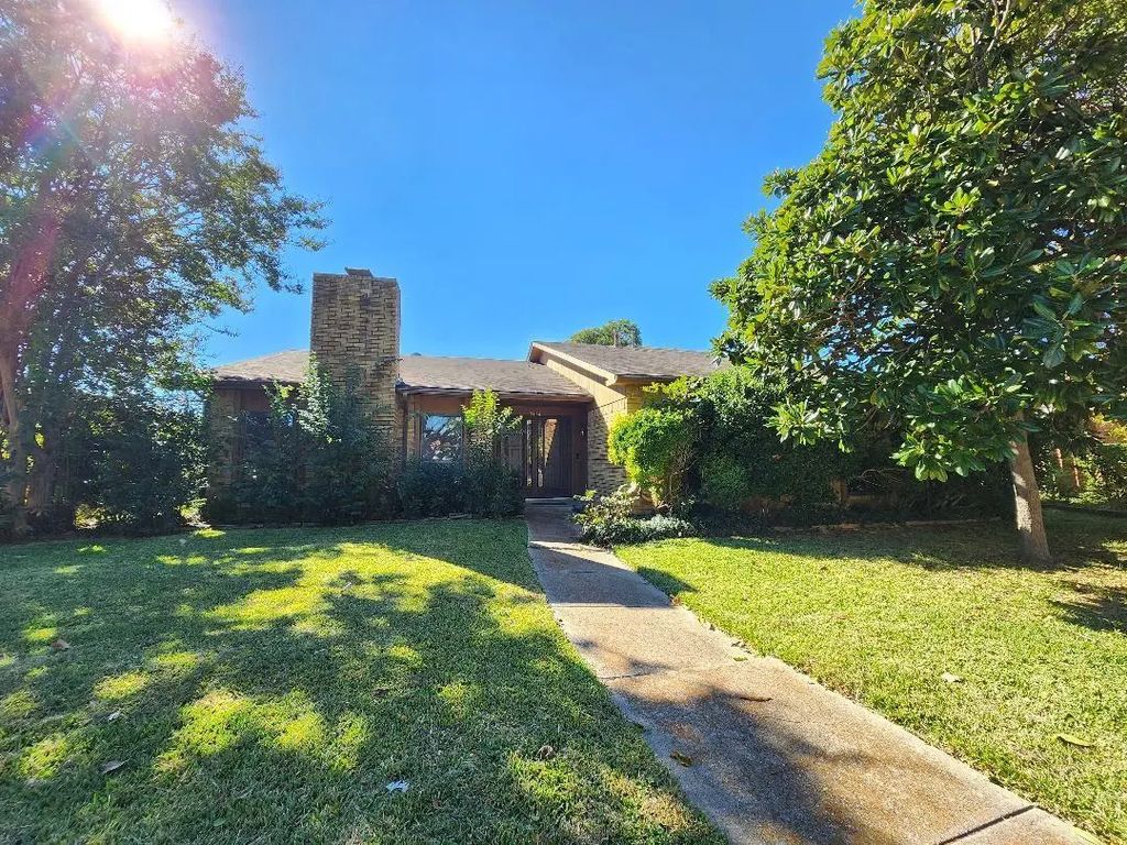 3114 Nutmeg Lane, Garland