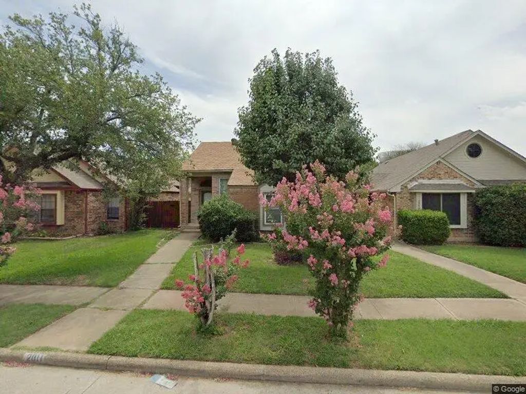 2011 Pheasant Drive, Lewisville