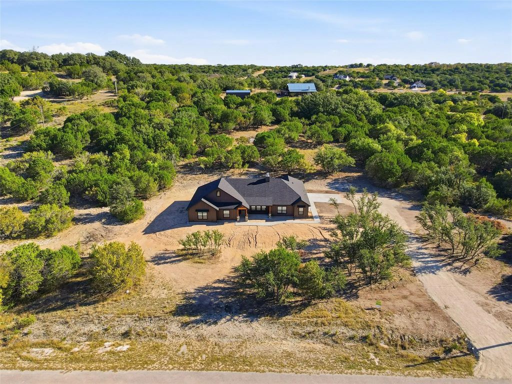 555 Hidden Lake, Bluff Dale