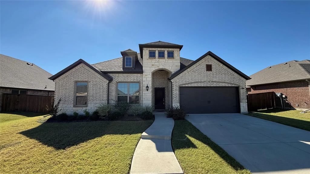 533 Oleander Drive, Royse City