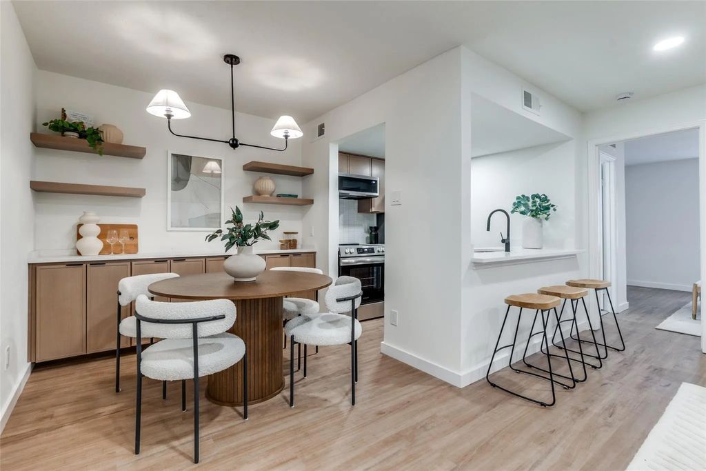 4525 Gilbert Avenue 202, Dallas