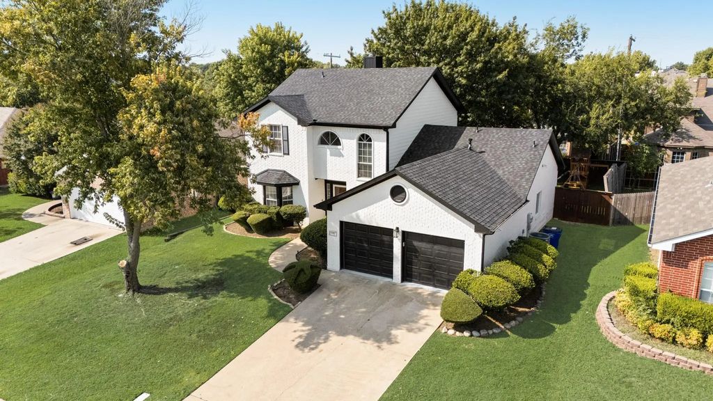 1409 High Crest Drive, Mansfield