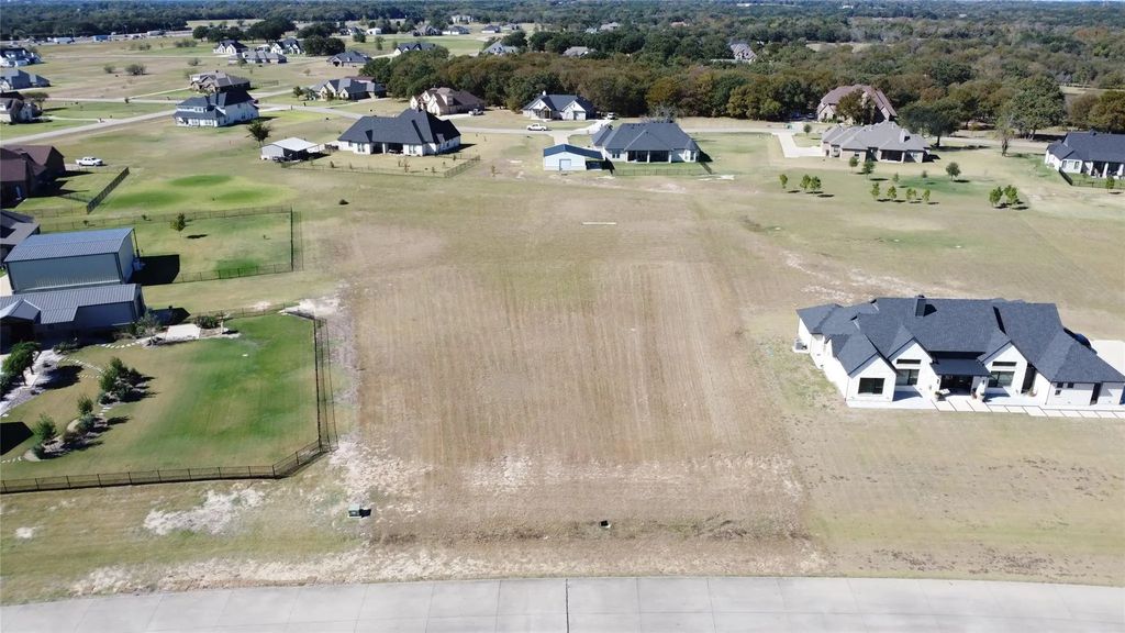 1211 Shadow Lakes Drive, Wills Point