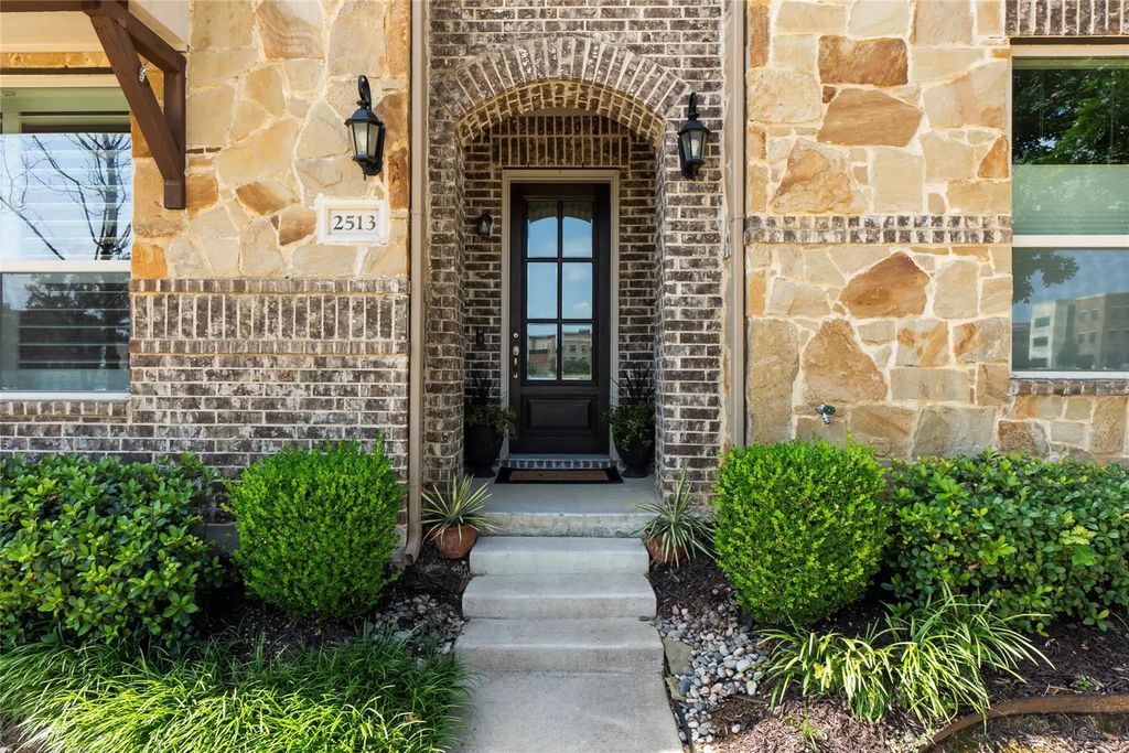 2513 Gramercy Park Drive, Flower Mound