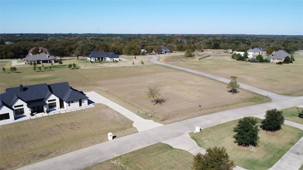 1255 Shadow Lakes Drive, Wills Point