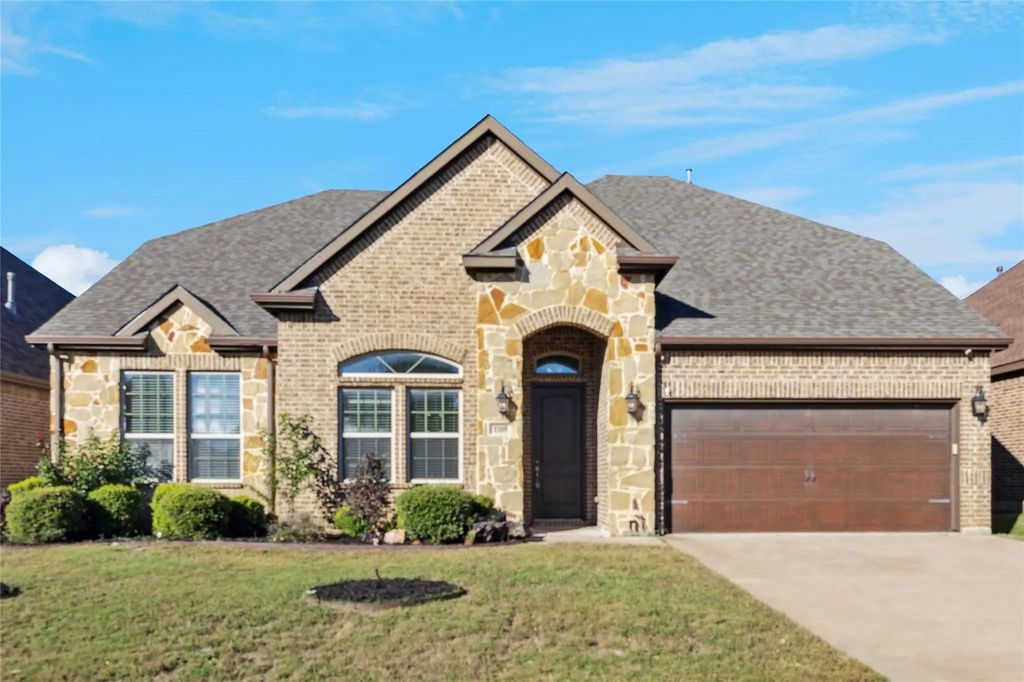 1169 Barberry Drive, Burleson