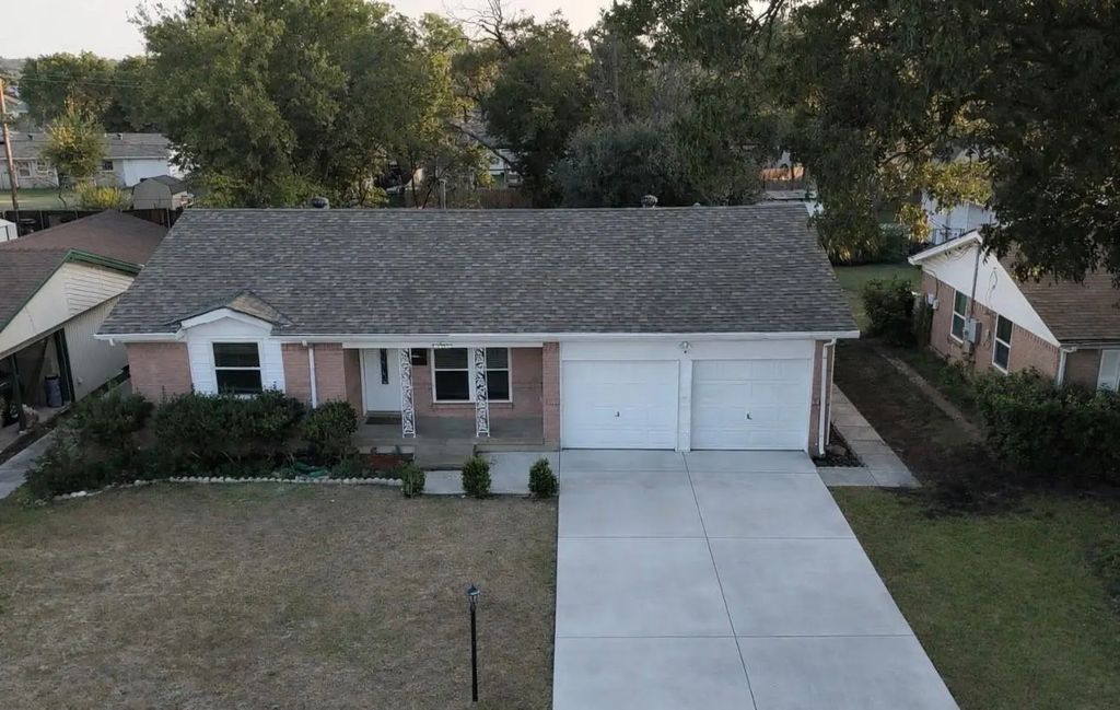 1026 Geronimo Arrow, Carrollton