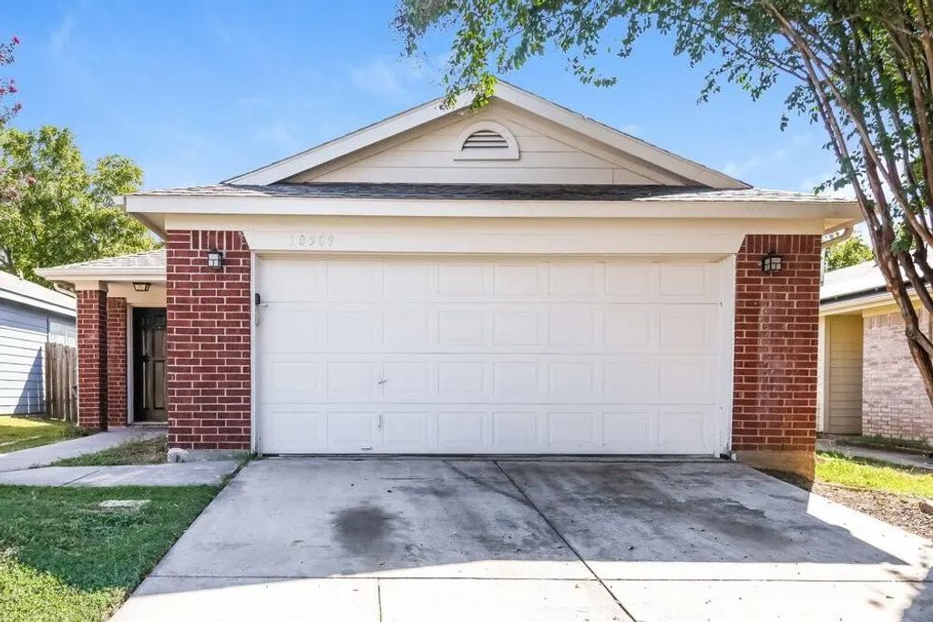10509 Shadywood Drive, Fort Worth