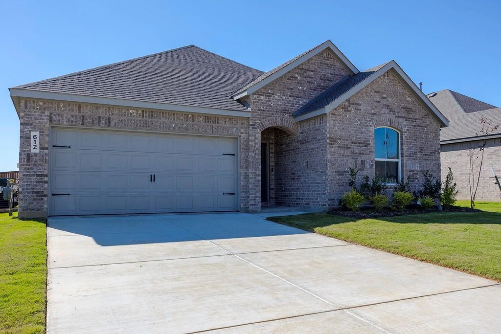 612 Mare Drive, Aubrey