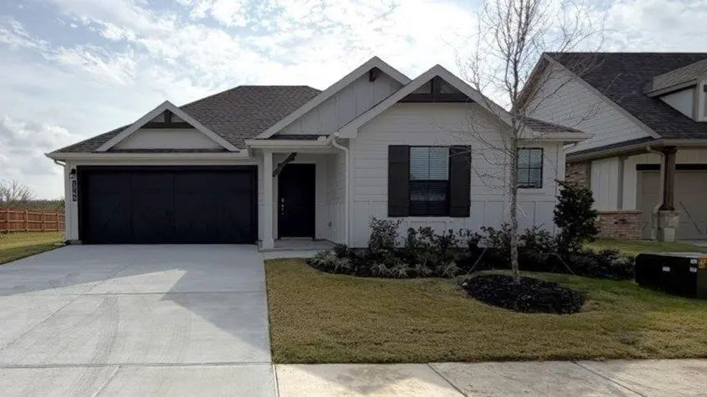 1745 Reverie Road, Burleson