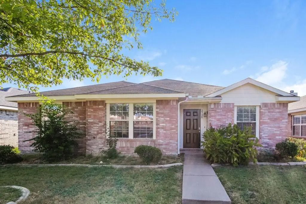 2720 Murphy Drive, Lancaster