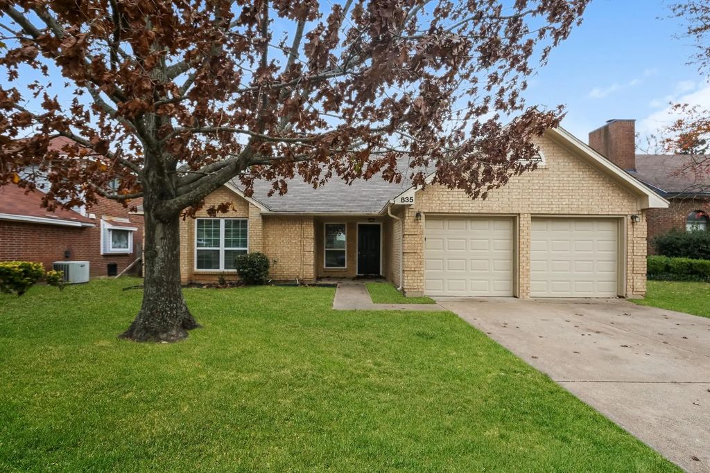 835 Collins Boulevard, Cedar Hill