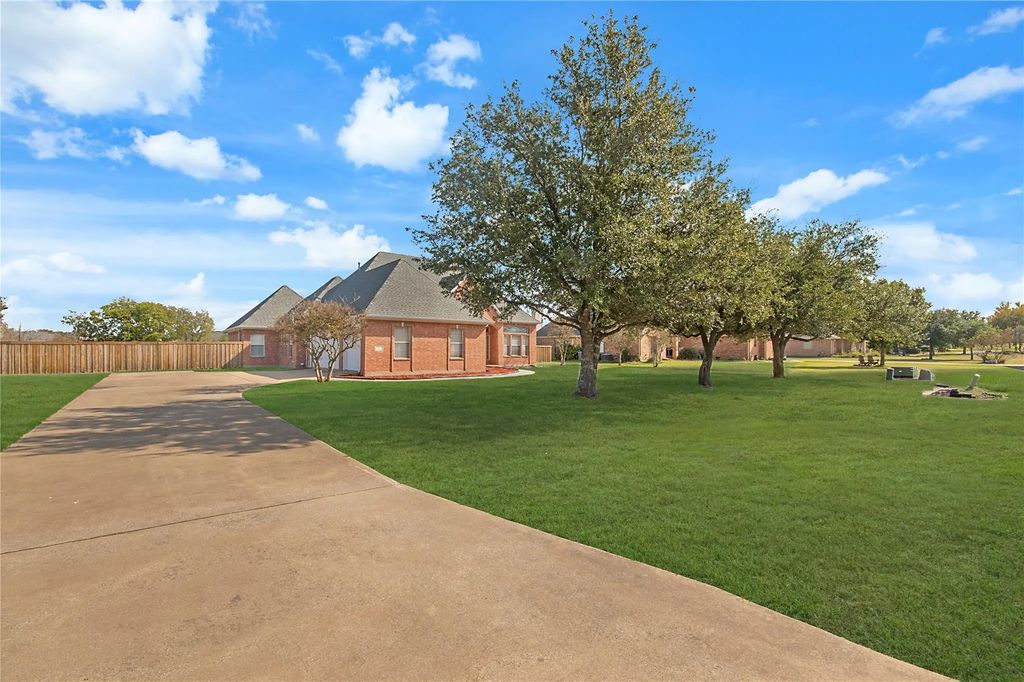 9467 Blarney Stone Way, Forney