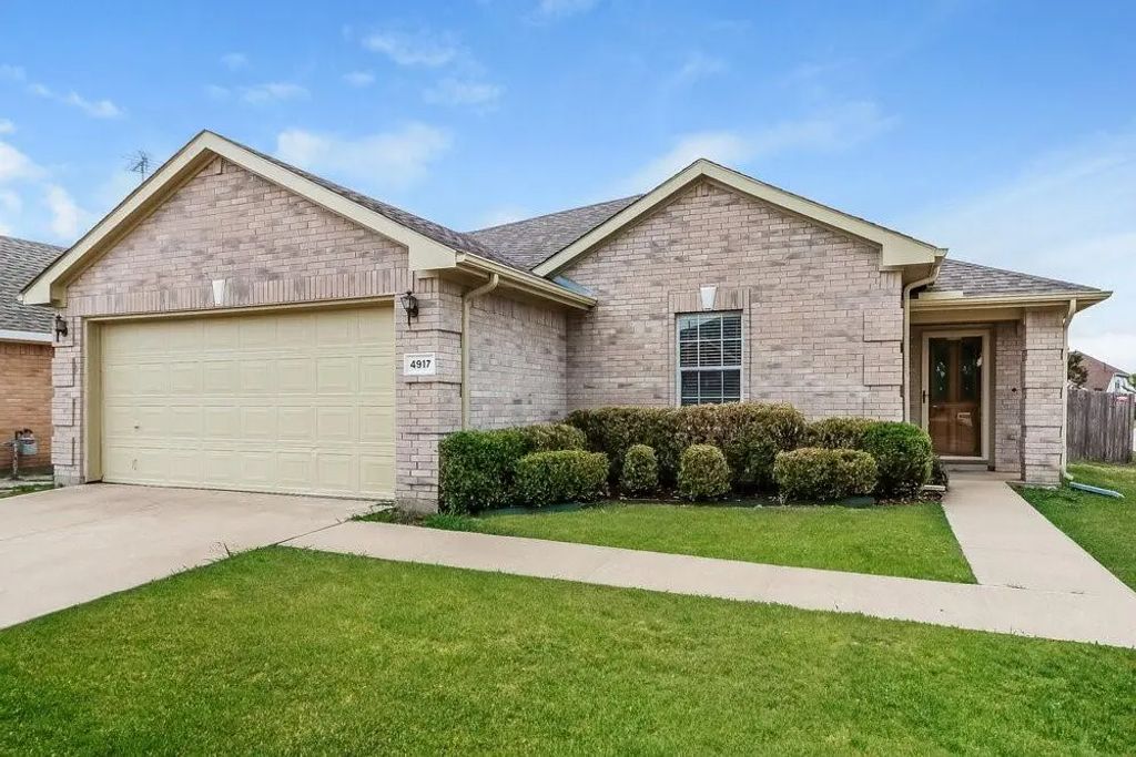 4917 Palm Ridge Drive, Fort Worth