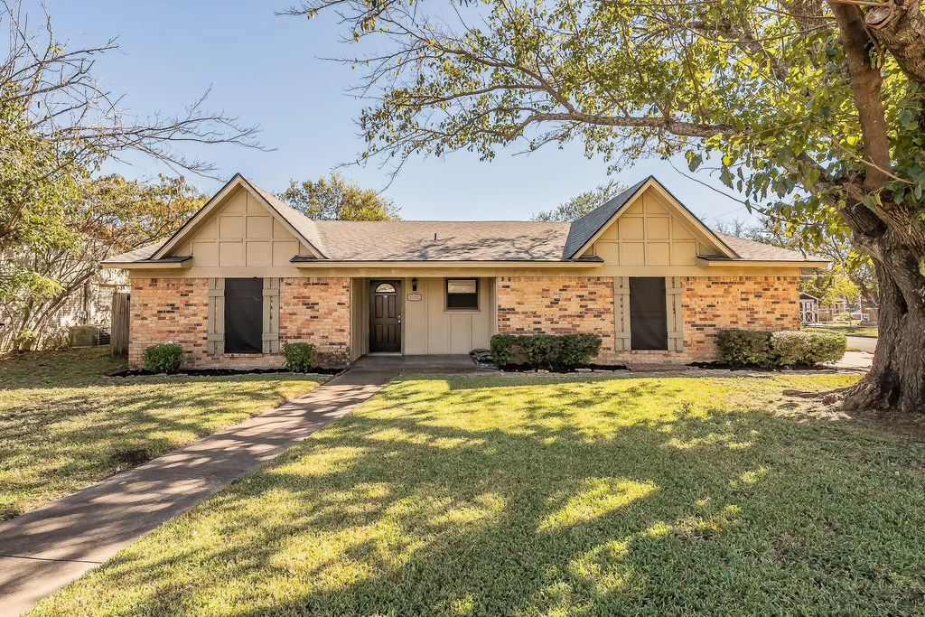 1700 Brookhaven Street, Cleburne
