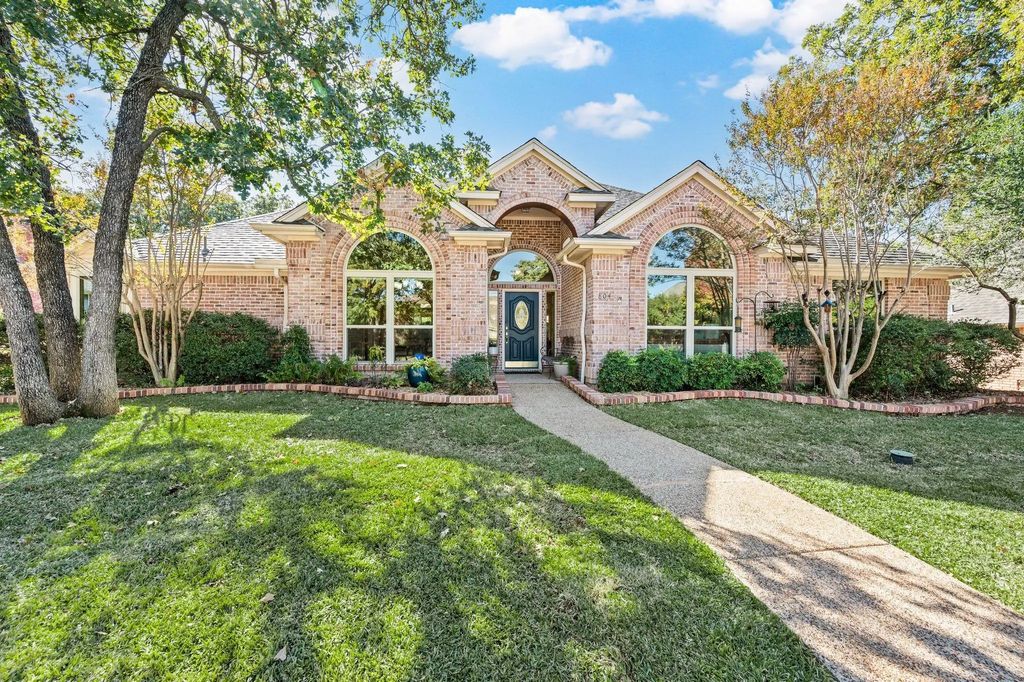 804 Blue Spruce Court, Keller