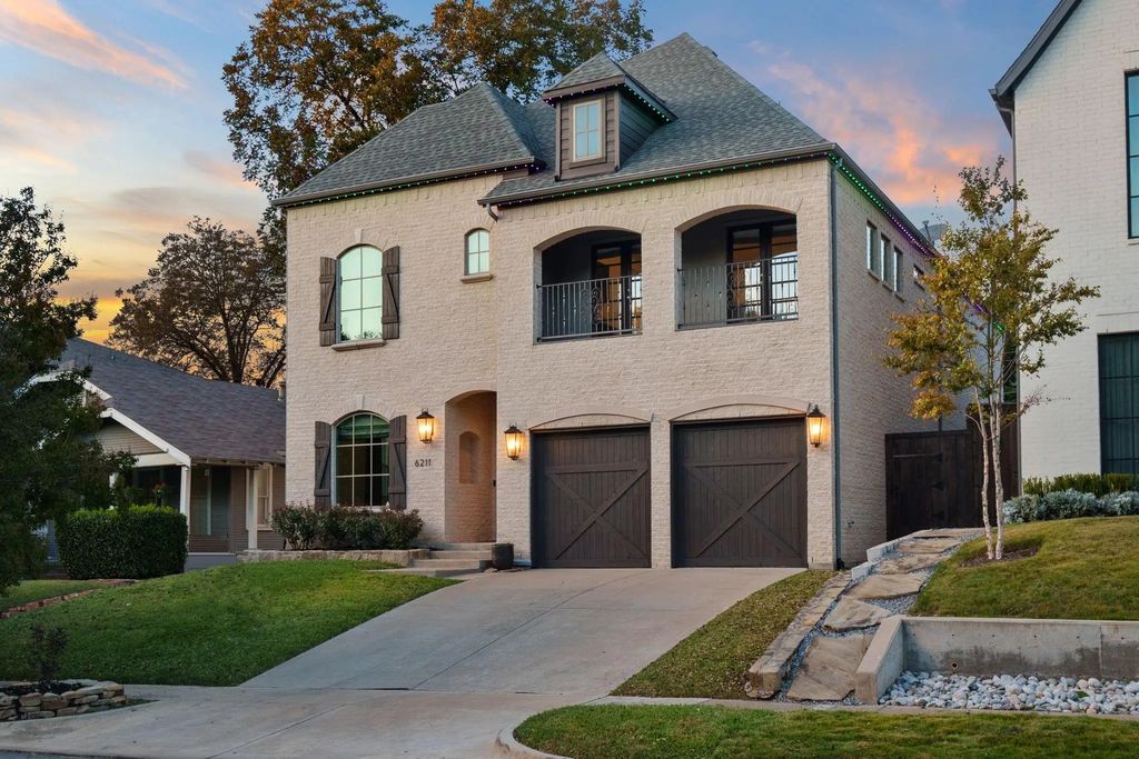 6211 Velasco Avenue, Dallas