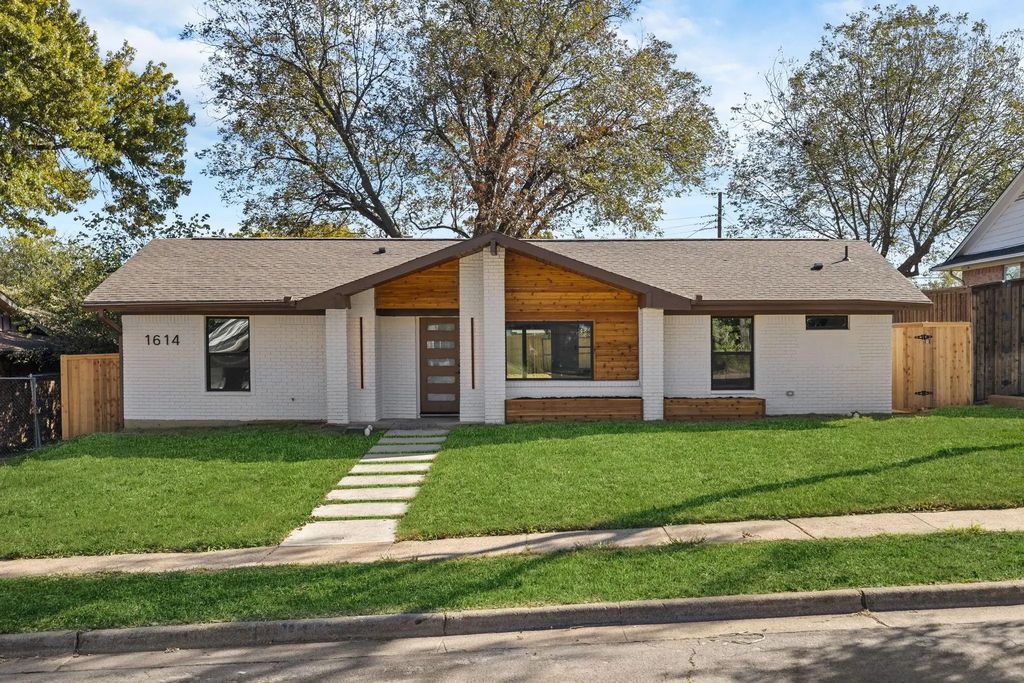1614 E Red Bird Lane, Dallas