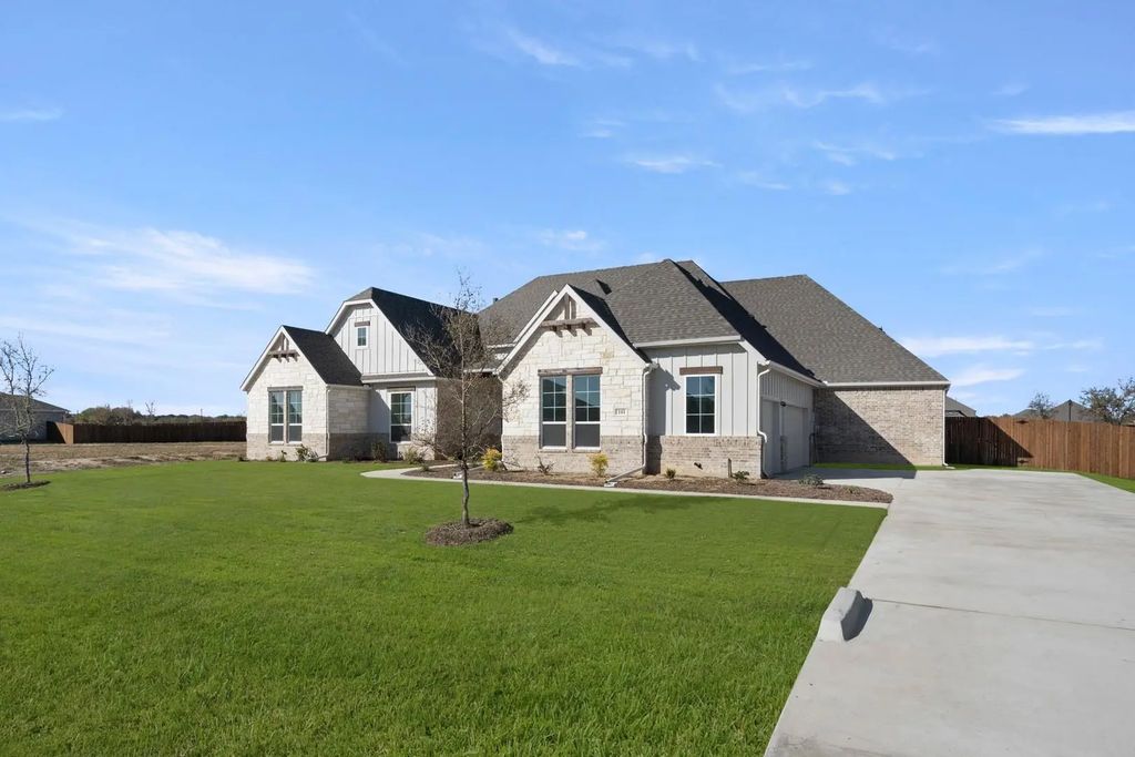 141 Hollingsworth Lane, Oak Leaf