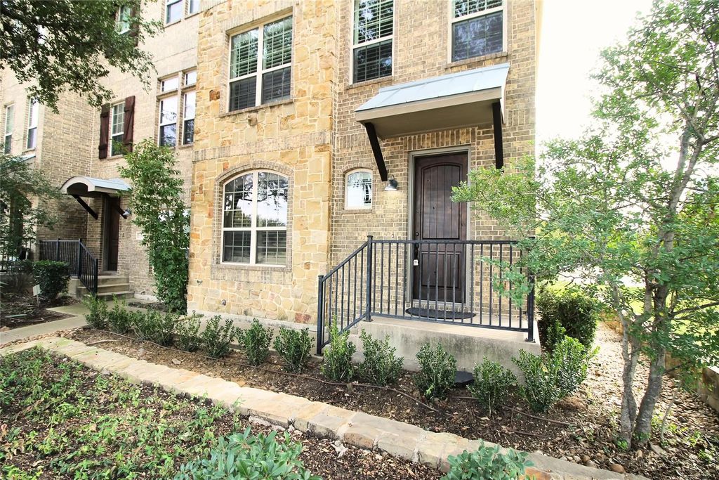 528 Tuscan Drive, Irving