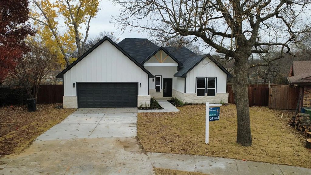 810 Foxwood Place, Lewisville
