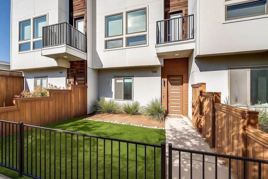3816 Roseland Avenue C200, Dallas